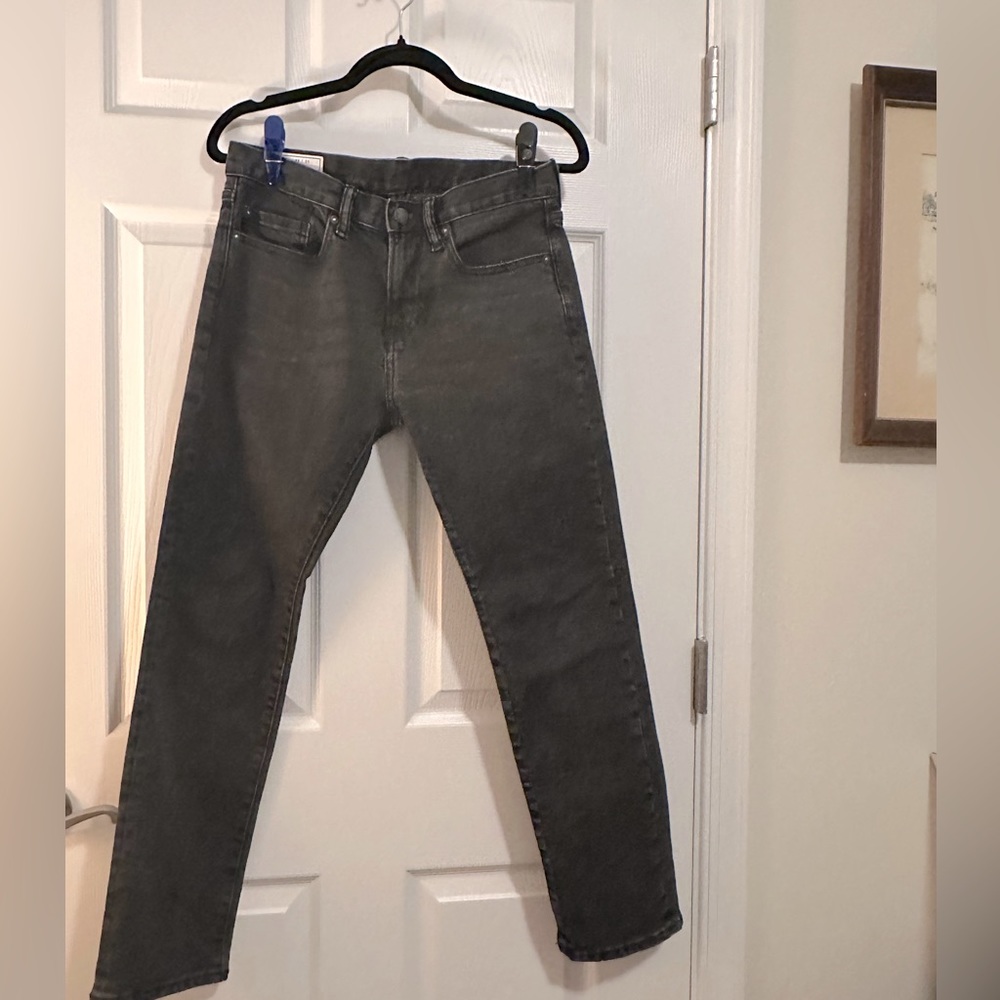 Gap dark wash jeans❄️